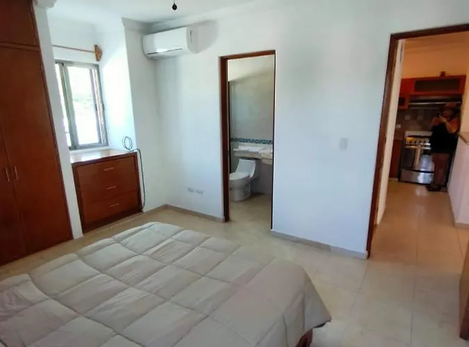 Playa Pajaros Hotel