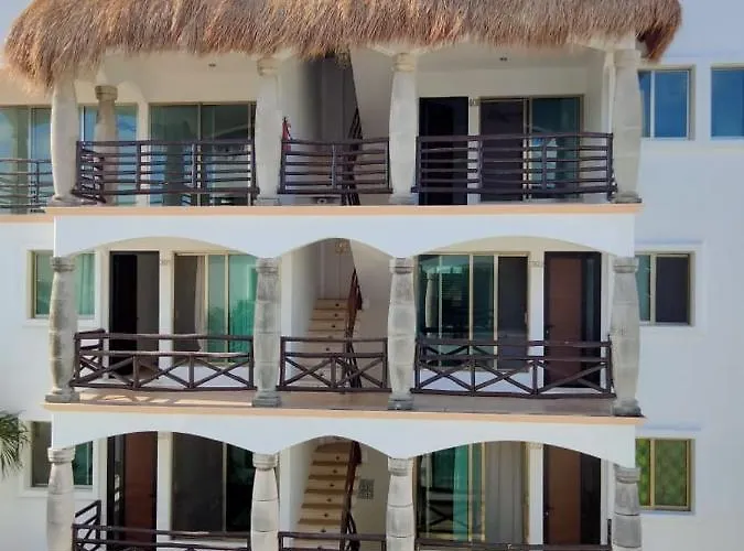 Playa Pajaros Hotel *