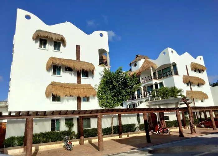 Playa Pajaros Hotel